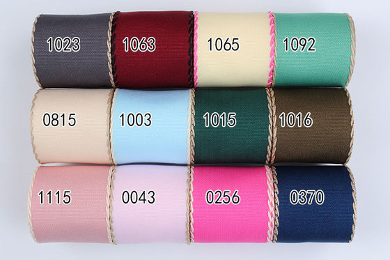 10 mm-38 mm ruban de polyester cousu à gros grain ISO9001 modèle solide