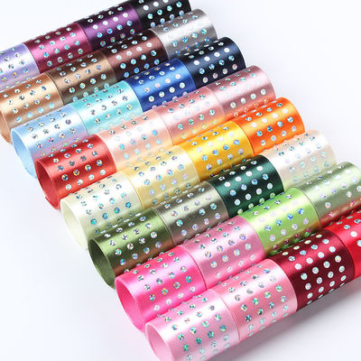 Un bandeau de satin en polyester de 5 mm à 50 mm
