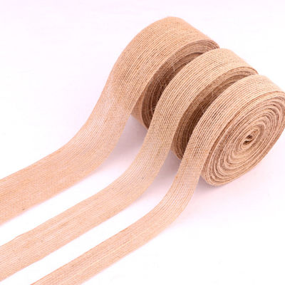 Personnaliser le ruban de tissu en écharpe pour l'emballage de cadeaux
