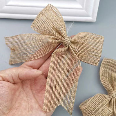 Personnaliser le ruban de tissu en écharpe pour l'emballage de cadeaux