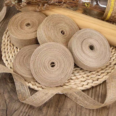 Personnaliser le ruban de tissu en écharpe pour l'emballage de cadeaux