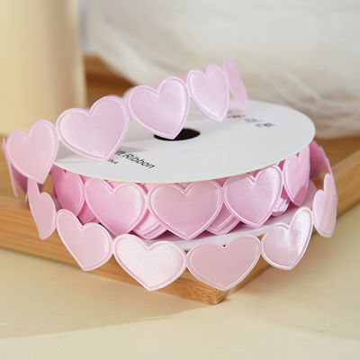 1.5cm*9m 2.5cm*9m Forme de cœur Saint-Valentin Ruban cadeau en polyester Pour l'emballage de cadeau de luxe