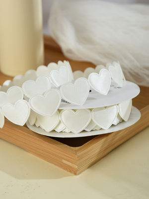 1.5cm*9m 2.5cm*9m Forme de cœur Saint-Valentin Ruban cadeau en polyester Pour l'emballage de cadeau de luxe