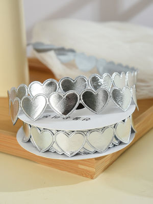1.5cm*9m 2.5cm*9m Forme de cœur Saint-Valentin Ruban cadeau en polyester Pour l'emballage de cadeau de luxe